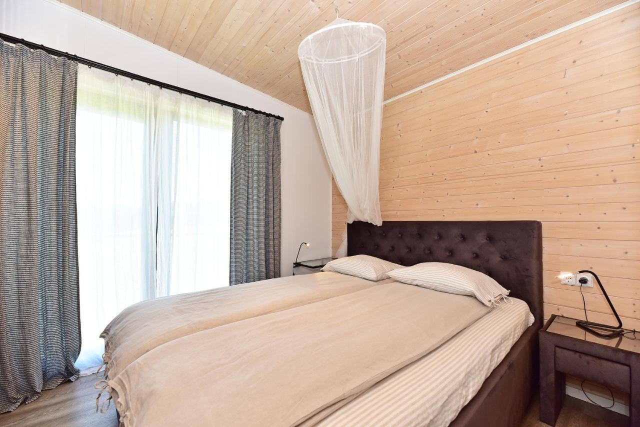 Palaima Hotel Anykščiai Buitenkant foto